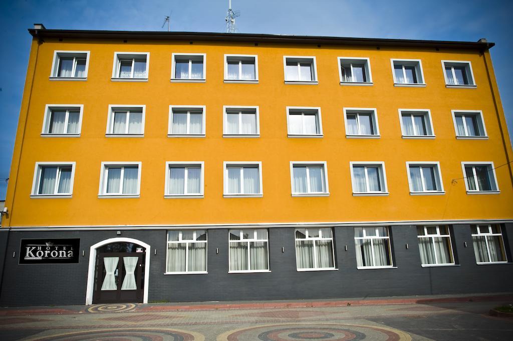 Hotel Korona Łuków エクステリア 写真