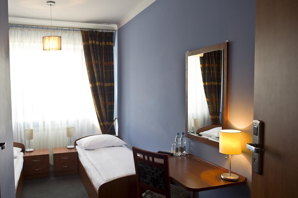 Hotel Korona Łuków エクステリア 写真